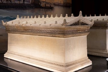 İstanbul Arkeoloji Müzesi 'nde bir lahit manzarası, Türkiye.