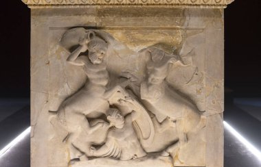 Sidon 'un İstanbul Arkeoloji Müzesi' ndeki Lycian Sarcophagus 'unun ayrıntılı görünümü.