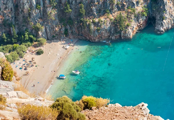 土耳其蝴蝶谷清澈的海滩和碧绿的水景十分壮观 蝴蝶谷是土耳其最美丽的海滩之一 — 图库照片