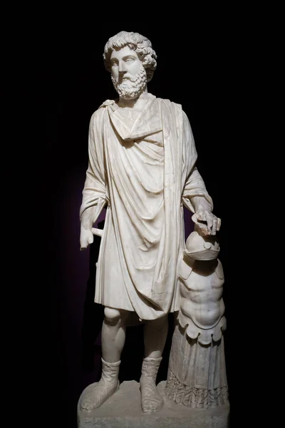 皇帝マルコス アウレリウスの像 161 180 Attaliaから アンタルヤ ローマ時代の彫刻 トルコのイスタンブール考古学博物館 — ストック写真