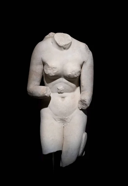 古代ギリシャの女神アフロディーテの像ミレトス古代都市 2世紀のCeから トルコのイスタンブール考古学博物館 — ストック写真