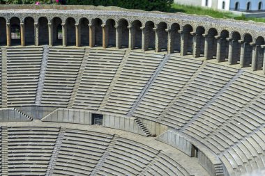 İstanbul 'daki Miniatürk Parkı' ndaki Aspendos Amfitiyatrosunun ayrıntılı görünümü.