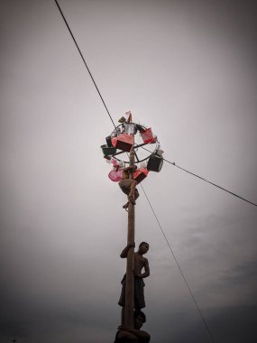 the excitement of children and adults taking part in the areca climbing competition to enliven the independence day of the republic of Indonesia, east kalimantan, indonesia, august, 14,2022