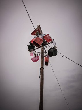 the excitement of children and adults taking part in the areca climbing competition to enliven the independence day of the republic of Indonesia, east kalimantan, indonesia, august, 14,2022