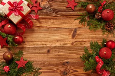 Noel ışıkları ve hediyeli dekorasyon fotokopi alanı ile bir çerçeve oluşturuyor