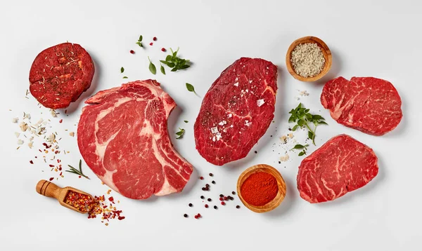 Nyers Hús Fűszerek — Stock Fotó