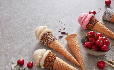 Taş zeminde zanaatkar dondurması