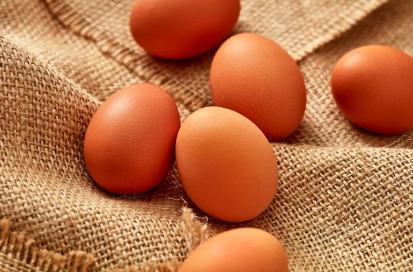 Huevos Marrones Arpillera — Foto de Stock
