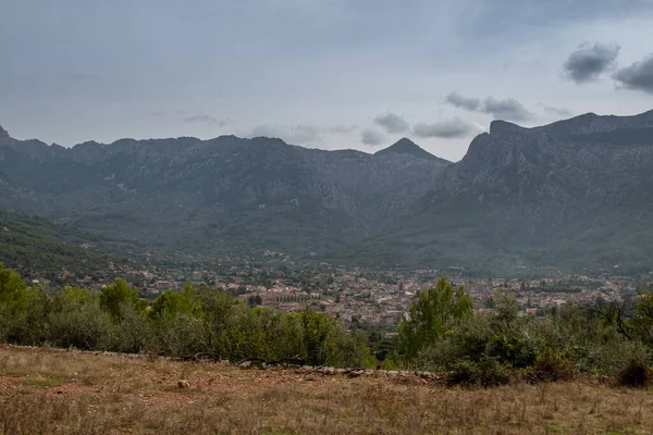 Dağların güzel manzarası