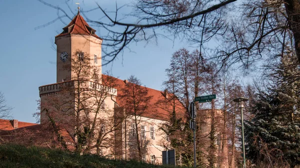 Schloss Spremberg bei blauen Himmel a einem Herbsttag