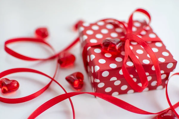 Red Gift Box White Polka Dots Ribbon Valentine Day — стоковое фото