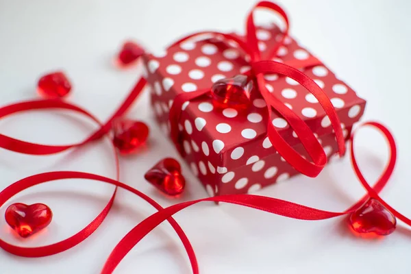 Red Gift Box White Polka Dots Ribbon Valentine Day — стоковое фото