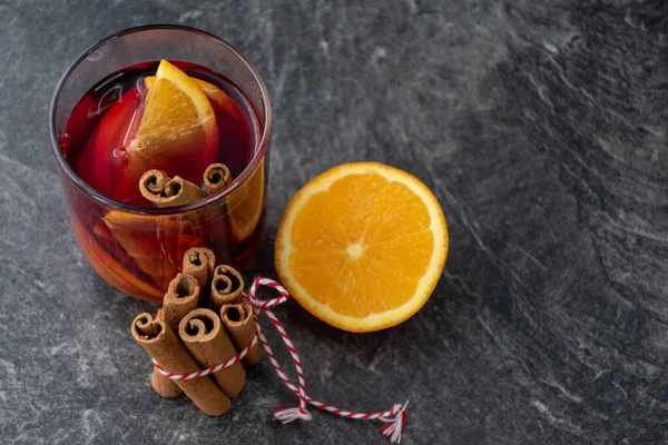 Warm Spicy Mulled Wine — Stock Photo, Image