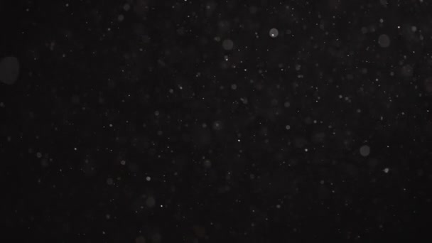 Пыль в темной комнате — стоковое видео