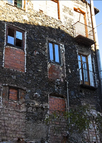 Köydeki eski kırsal çiftlik