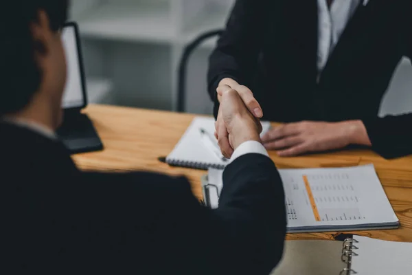 Close up business people shaking hands, finishing up meeting. success, dealing, greeting and partner concept. — Stock Photo, Image