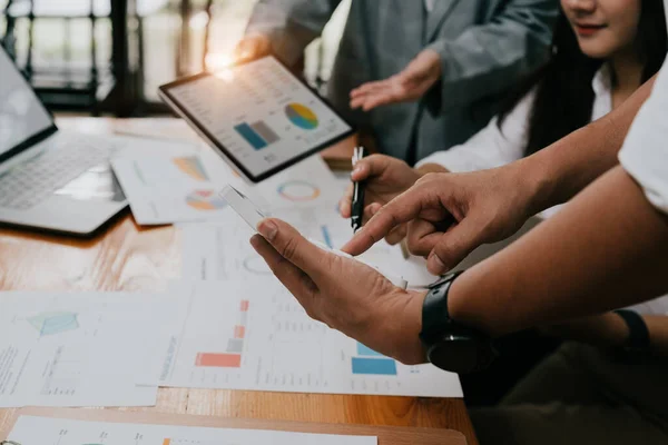 Team Work Discussing Valuation Data Meeting Room Business People Accounting — Stockfoto