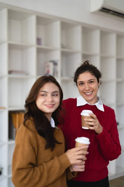 Portrait Diverse Friendly Coworkers Coffee Break Talking Office Discussing Project — Stock Photo, Image