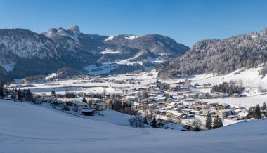 Karla kaplı Unken, Pinzgau Salzburger Diyarı, Avusturya