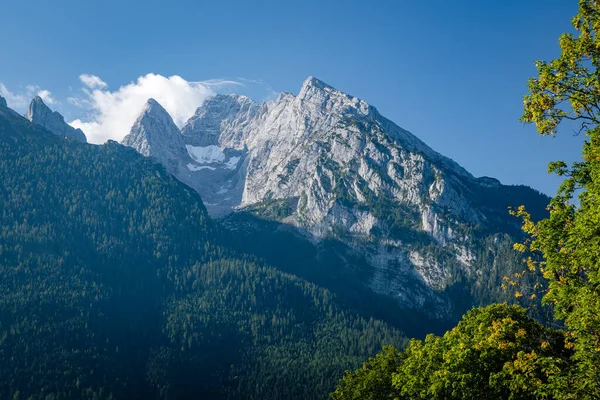 Impressive Hochkalter mountain range in summer, Bavaria, Germany — стоковое фото