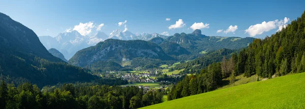 Panorama view of the idyllic village of Unken in the Salzburger Land, Austria, Europe — стоковое фото