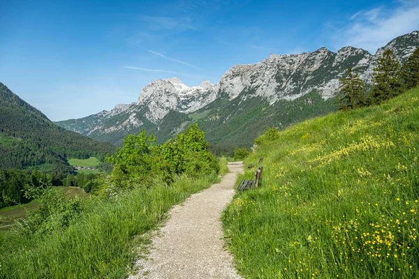 Beautiful Hiking Trail Soleleitungsweg Ramsau Berchtesgaden Summertime Berchtesgaden Germany Europe — Zdjęcie stockowe