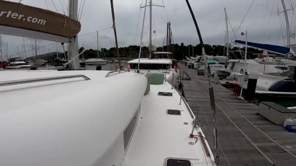 Catamaran Voile Lagoon 400S Extérieur — Video