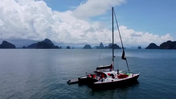 Sailing Catamaran Anchored High Limestone Mountain Phang Nga Bay Thailand — стокове відео