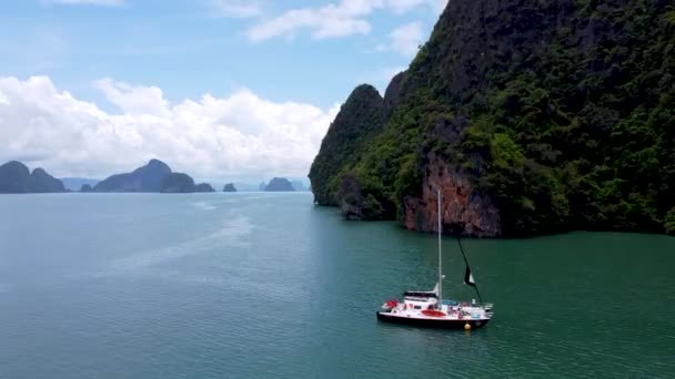 Sailing Catamaran Stands High Tropical Island Tropics View Height Drone — Video Stock