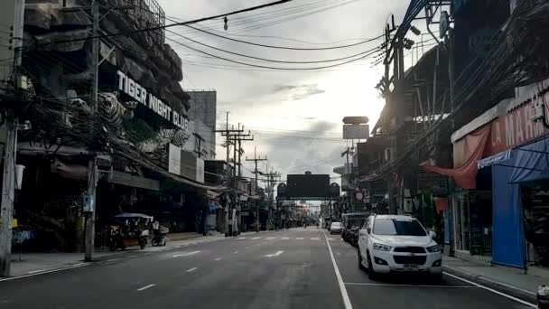 Phuket Thailand Juni 2020 Verlaten Bangla Road Phuket Tijdens Coronavirusbeperkingen — Stockvideo