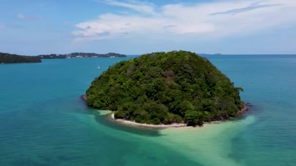 Pequeña Isla Tropical Con Banco Arena Vista Dron — Vídeo de stock