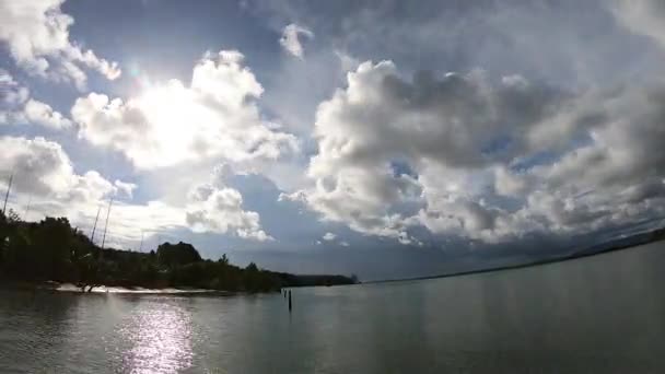 Timelapse Video Mraky Běží Obloze Severu Phuket Thajsku Nad Yacht — Stock video