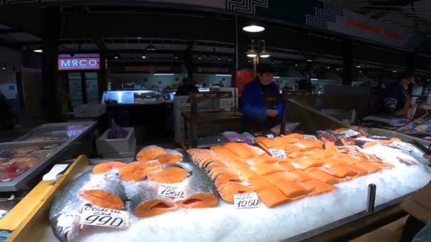 Kaliningrad Russia January 2022 Pieces Salmon Showcase Market Woman Sells — Stock Video
