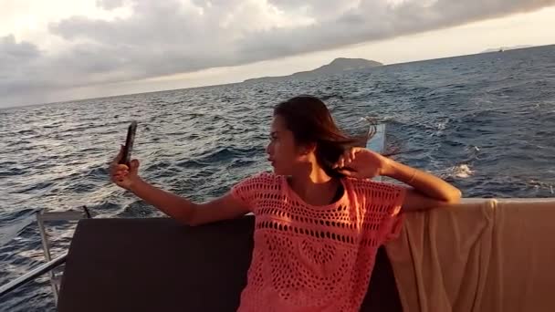 Krabi Thailand Dezember 2019 Asiatin Macht Ein Selfie Thailänderin Macht — Stockvideo