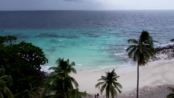 Costa Tropicale Dell Isola Dall Alto Spiaggia Sabbiosa Con Tempo — Video Stock