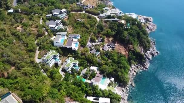 Vuelo Alto Sobre Villas Tropicales Con Piscina Privada Costa Del — Vídeos de Stock