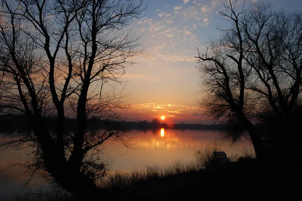 サヴァ川の上の魔法の 美しい日の出 — ストック写真
