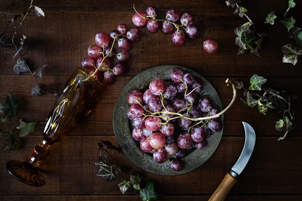 Druiven Stillevensfotografie Met Druiven Donkere Houten Ondergrond Gezond Voedsel Fotografie — Stockfoto