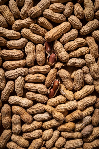 Kabuklarında fıstık yığını var. Fıstıklı doku arkaplanı