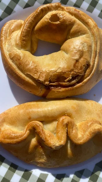 Prenao Bolinho Pão Recheado Com Carne Legumes Pão Recheado Típico — Fotografia de Stock