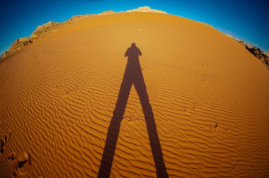 Wadi Rum, Ürdün 'deki dağ çölünün güzel manzarası