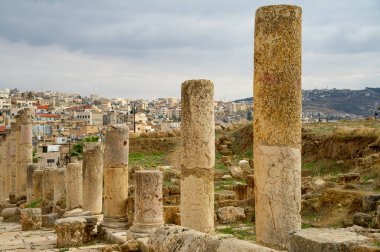 Jerash, harabeleri zaman içinde iyi korunmuş olan Greko-Romen şehri Gerasa 'nın kalıntıları.