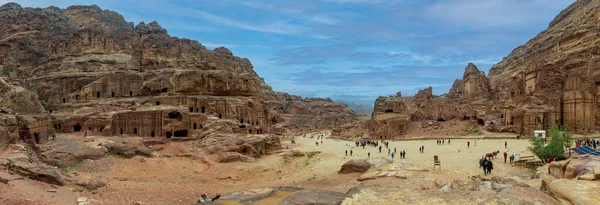 Petra Jordania Visitada Por Muchos Turistas Considerada Una Maravilla Del —  Fotos de Stock