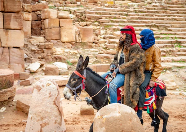 Beduino Petra Jordania Ofrece Sus Servicios Equitación Los Turistas Febrero — Foto de Stock