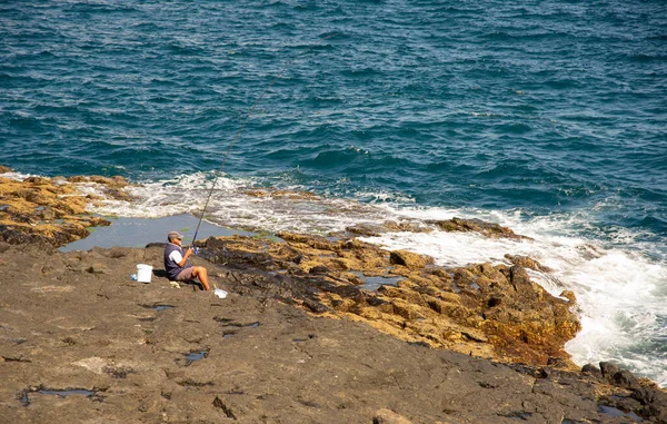 2022 February Fisherman Fishing Shores Atlantic Ocean Gran Canaria Rocks — Stock Photo, Image