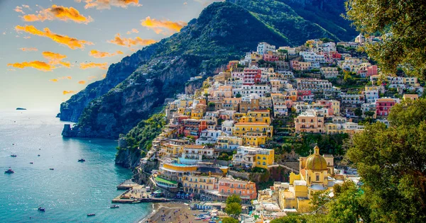 Flygfoto Över Positano Italien Med Spektakulär Bakgrund Gyllene Moln Och — Stockfoto