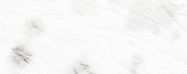 Beyaz Vintage Doku Yazdırma. Gri Düz Boya. Kirli Boyalı Arkaplan Beyaz Yumuşak Basit Çizim. Kirli Eski Yüzey. Soyut Yazdırma Sancağı. Doku Kirli Tahıl. Sert Suluboya. Kağıt Parlak Tablo.