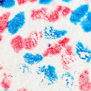 Kırmızı Mavi Soyut İşaret. Mürekkep Pastel Şekli. Renkli Kova Su Şablonu. Çiçek Yumuşak Lekesi. Mürekkep sıçrama deseni yıkama çiçek yıkama efekti. Sanat Renkli Soyut Boya. Mürekkep Arkaplan Akrilik İşareti.