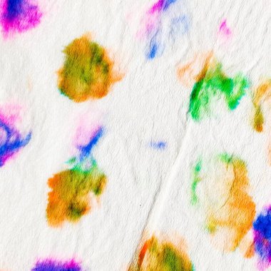 Gökkuşağı Soyut İşareti. Çiçekli tuvali yıka. Mürekkep Çok Renkli Leke. Çiçekli suluboya beyaz serpinti. Renk Yıkama Damlası. Mürekkep Pastel Şekli. Islak Gradyan Soyut Yazdırma. Mürekkep Sıçratma Deseni