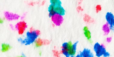 Gökkuşağı Soyut İşareti. Çiçek Yıka Efekti. Mürekkep Çoklu Renkli Kravat Boyası Damlası. Sanat Renkli Soyut Döküm. Mürekkep lekesi lekesi. Renkli el lekesi. Mürekkep Renk Fırçası. Sıvı Çokrenkli Desen.